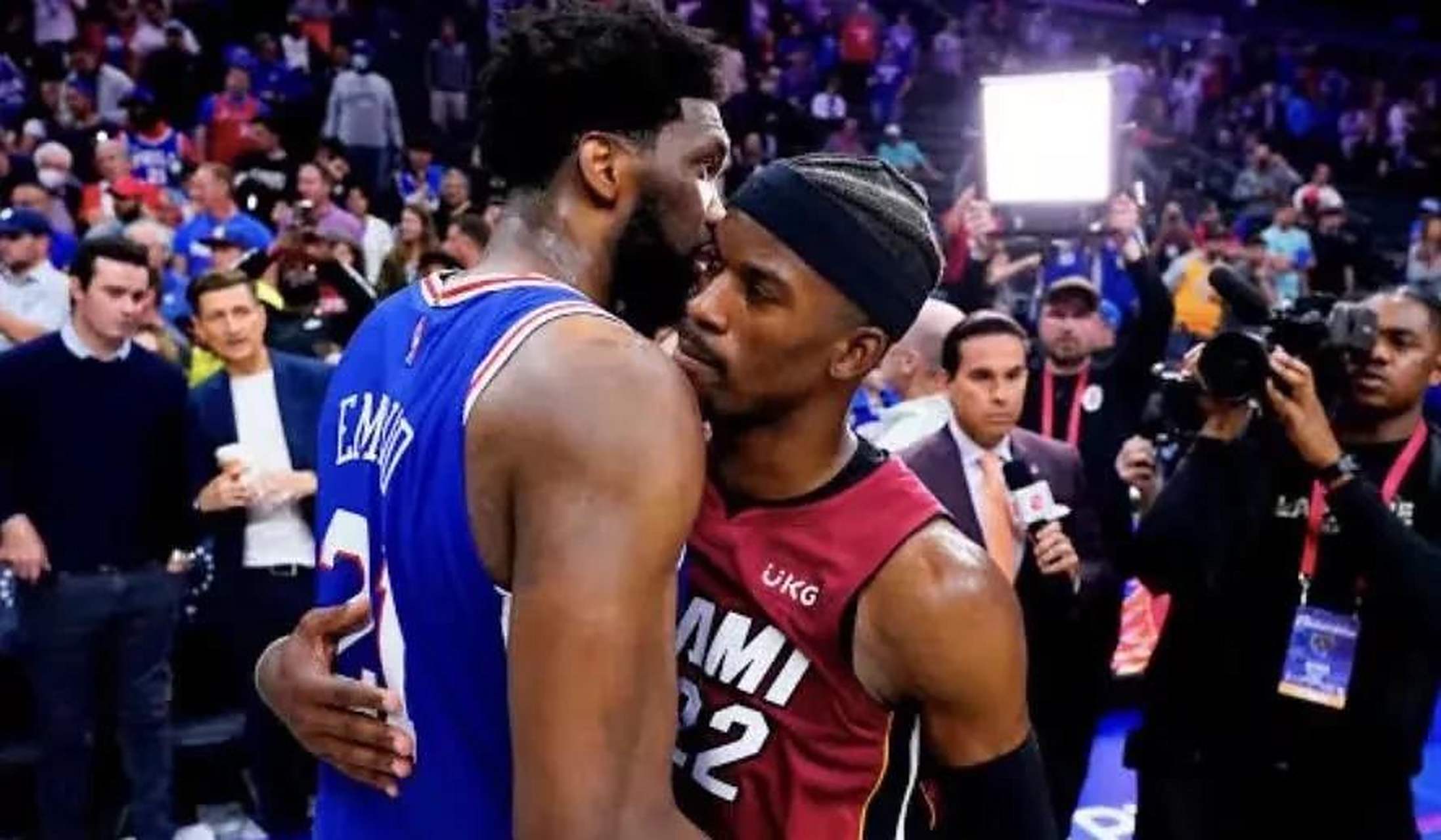 灰熊血洗雄鹿，恩比德关键制胜的简单介绍