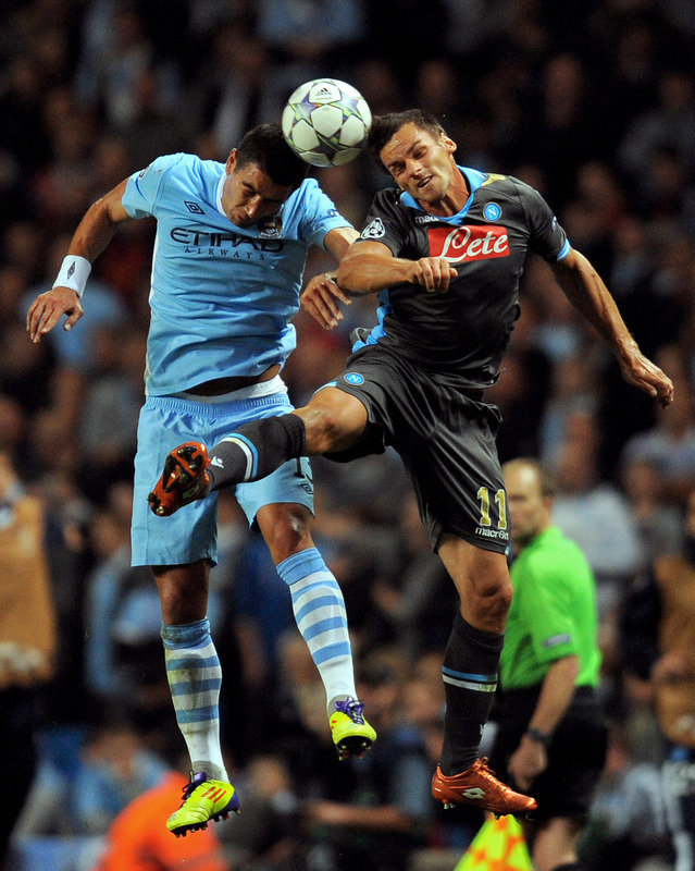 智利险胜那不勒斯，阿奎罗绝境逆转