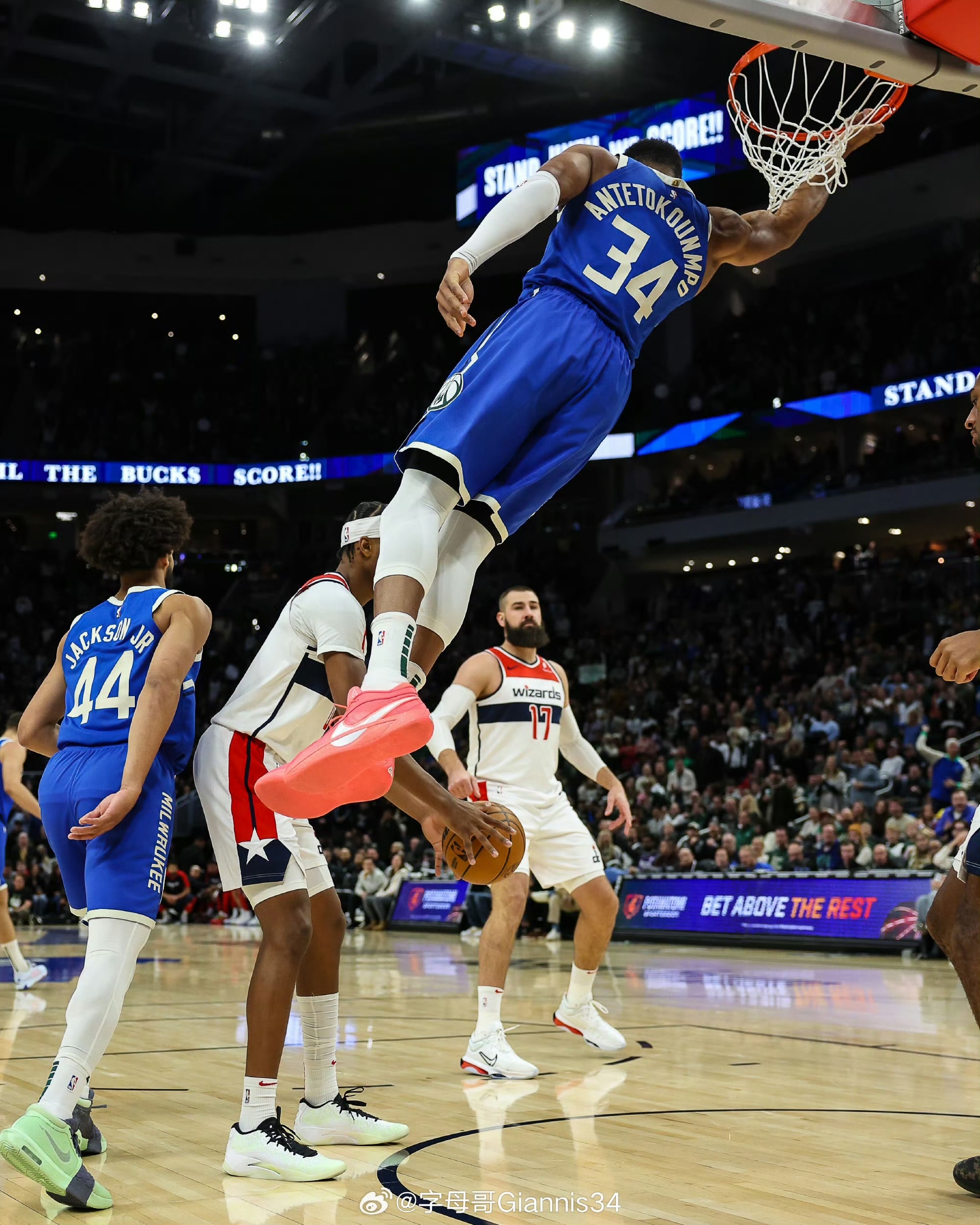 包含希腊男篮鏖战立陶宛男篮，字母哥惊艳世界的词条