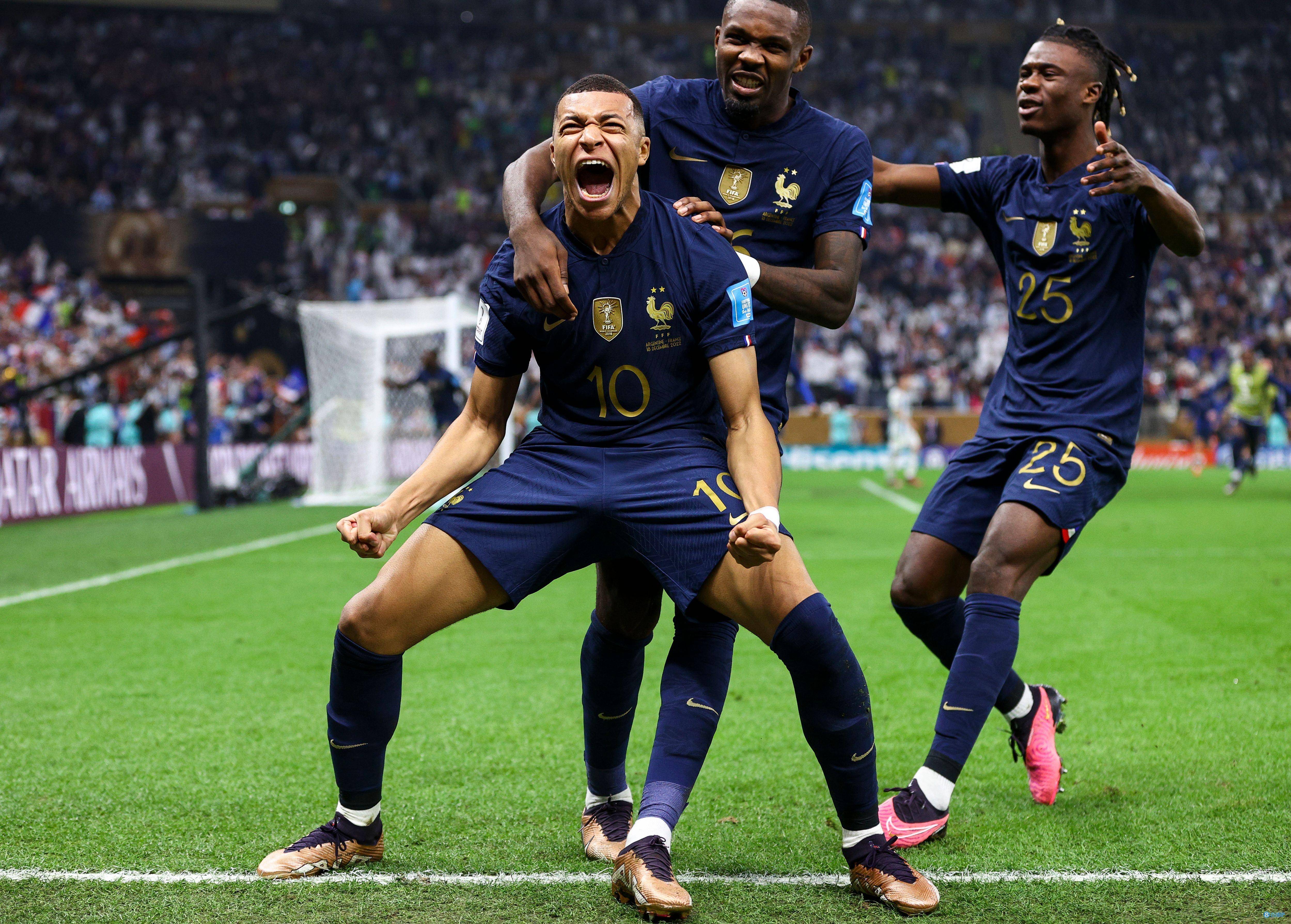 包含法国对德国强势压制，攻防协作取胜的词条