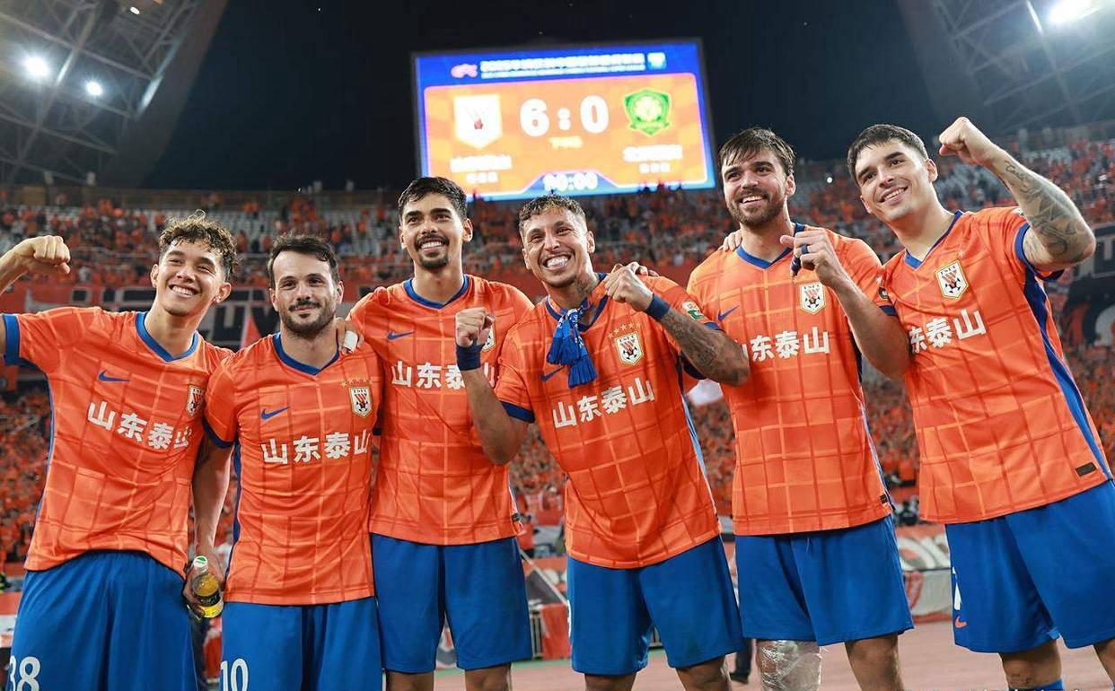 包含外援战略调整,球队实力飙升,力拼冠军!的词条 包含外援战略调整,球队实力飙升,力拼冠军!的词条