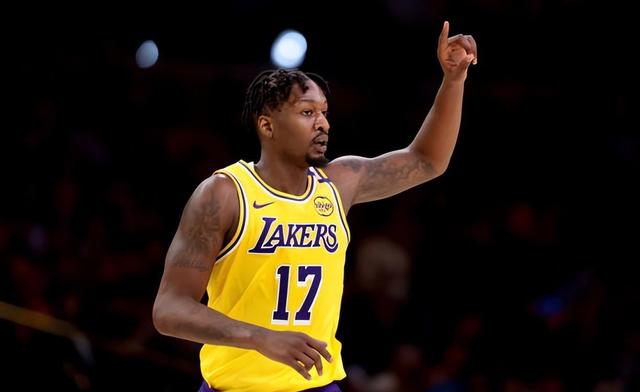 关于湖人队外线手感低迷，球队丢失胜利机会的信息