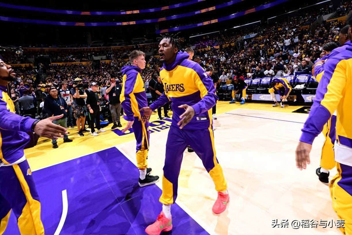 关于湖人队外线手感低迷，球队丢失胜利机会的信息